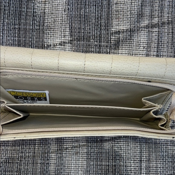 Wallet - Picture 3 of 6